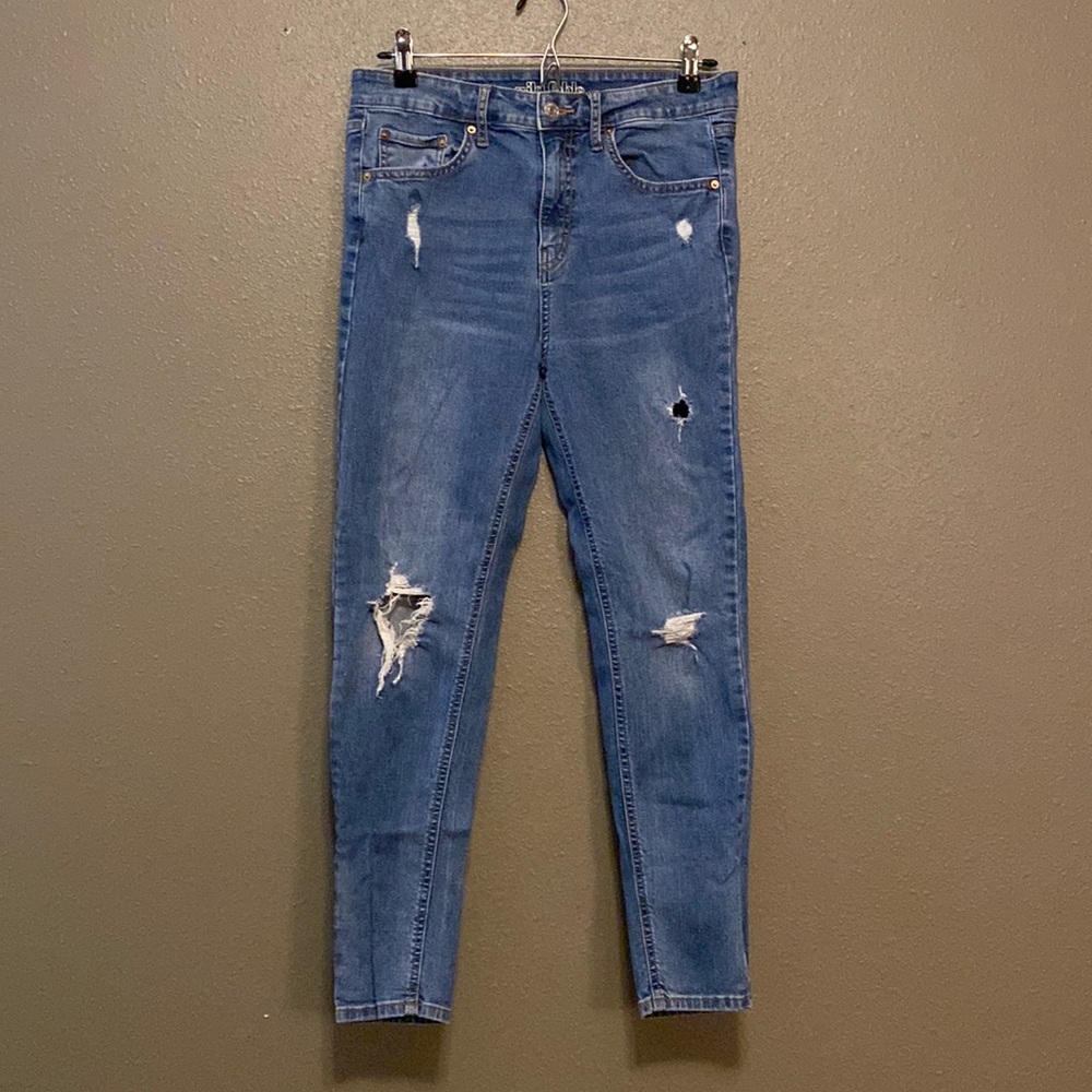 Wild Fable High Rise Skinny Jeans Size 10R (distressed)